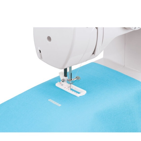 SINGER 1304 Start Essential Sewing Machine - Picture 3 of 4